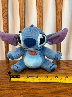 Disney Stitch Hawaiian Lei Plush Stuffed Animal Just Play 6"